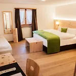 Wellnesshotel Liun 3*